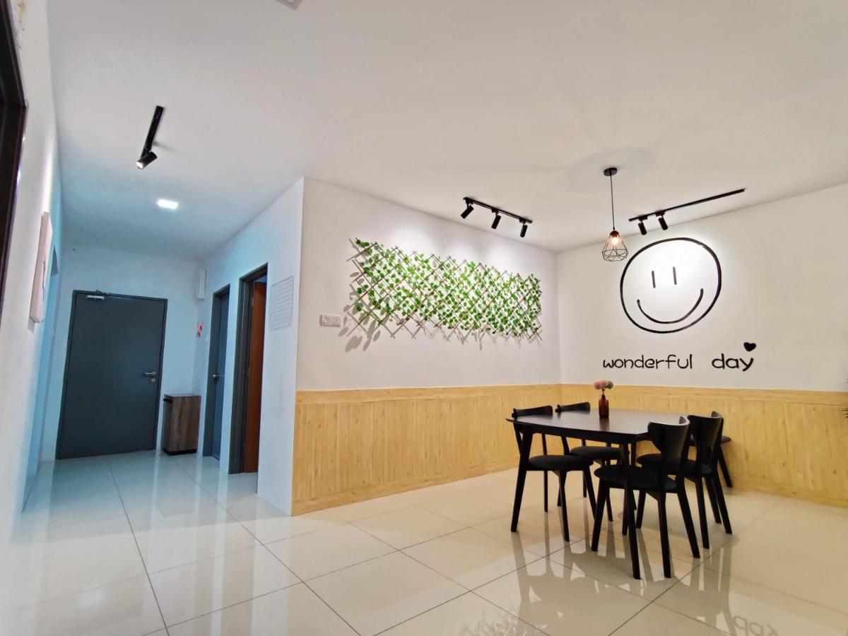 Apartment Kt's Homestay- Corner Unit - Manhattan Water Park- Station 18