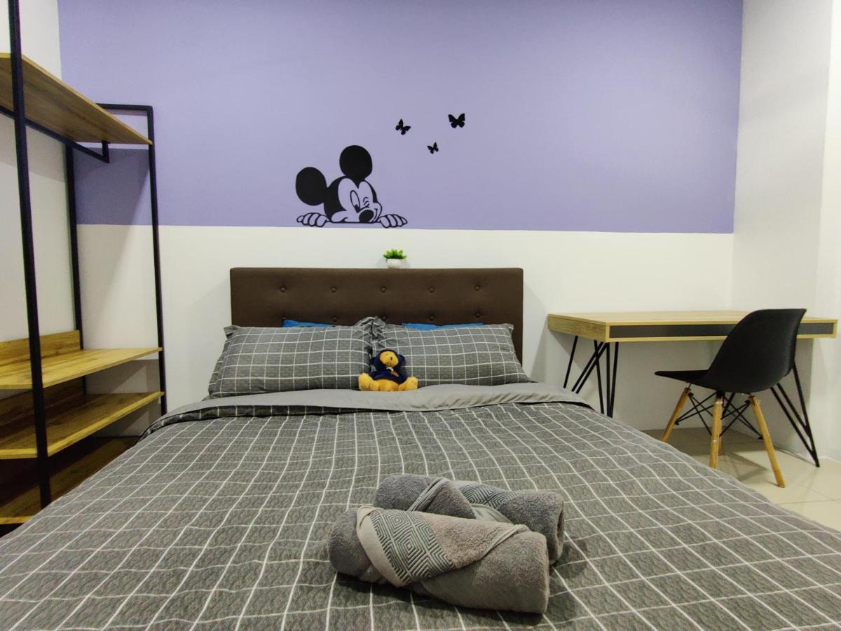Kt's Homestay- Corner Unit - Manhattan Water Park- Station 18 *