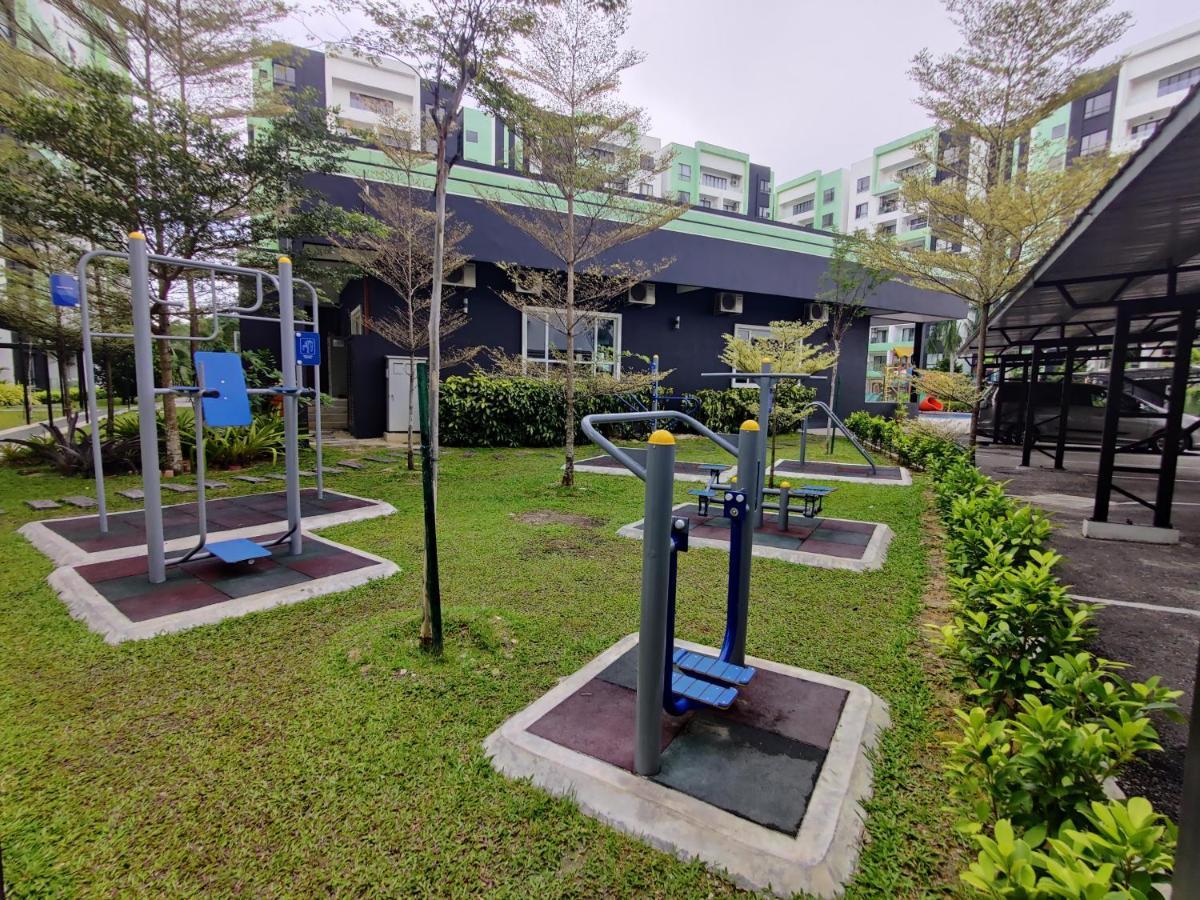 Kt's Homestay- Corner Unit - Manhattan Water Park- Station 18 Apartment Ipoh